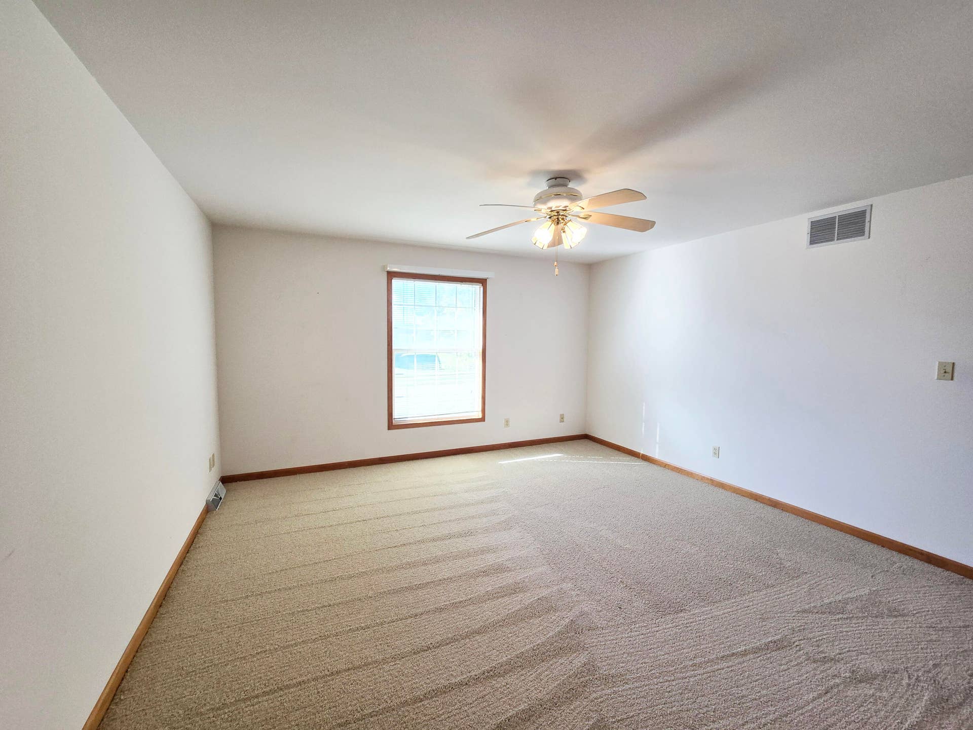 11538 Homestead Village Court, St. John, IN 46373 20261003_091410