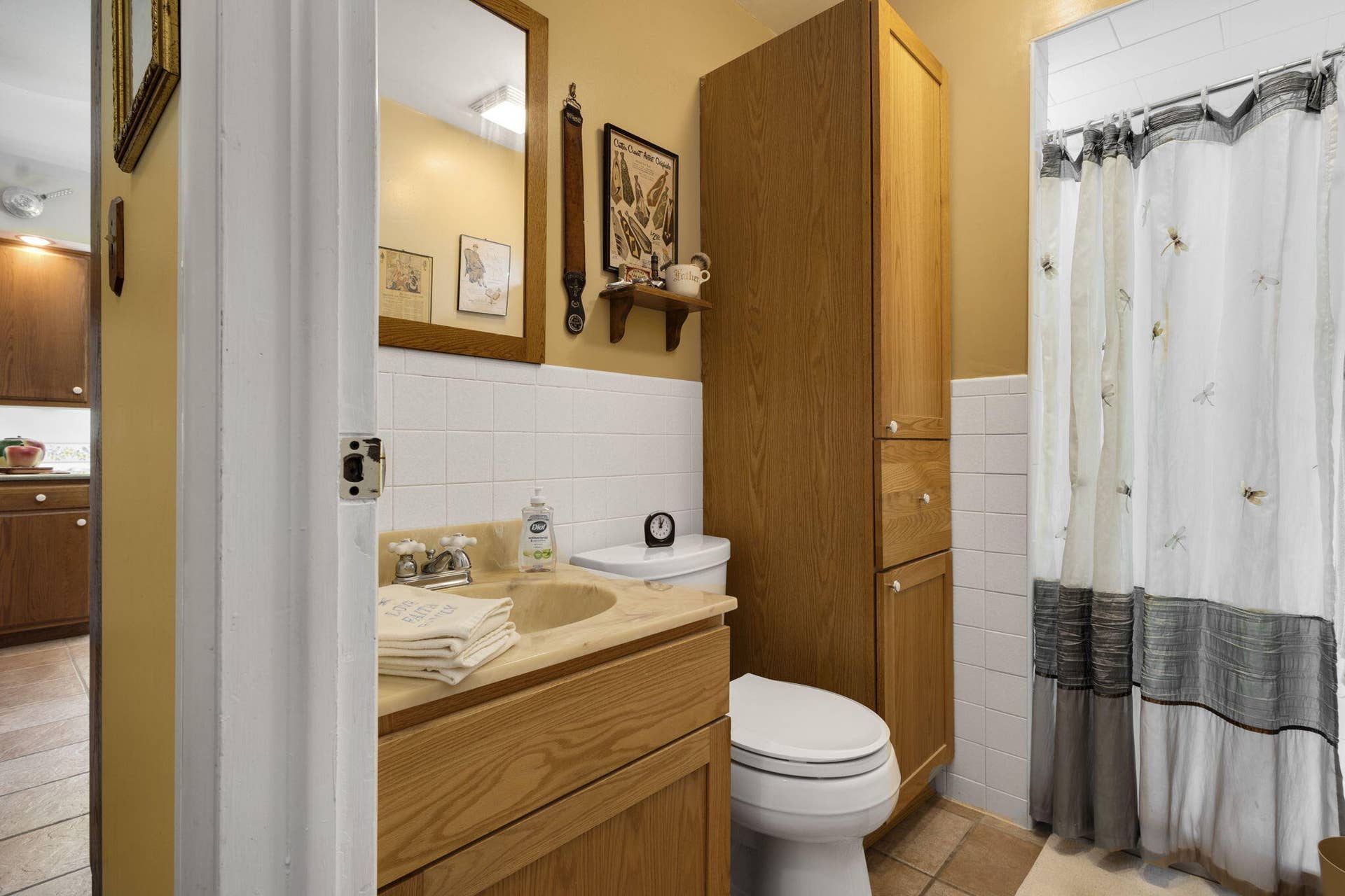 412 S 250, La Porte, IN 46350 3/4 Bathroom