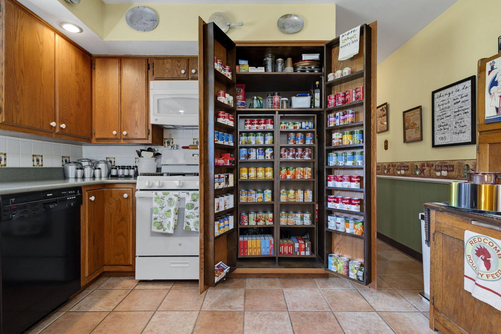 412 S 250, La Porte, IN 46350 Ample Storage Area in the Kitchen