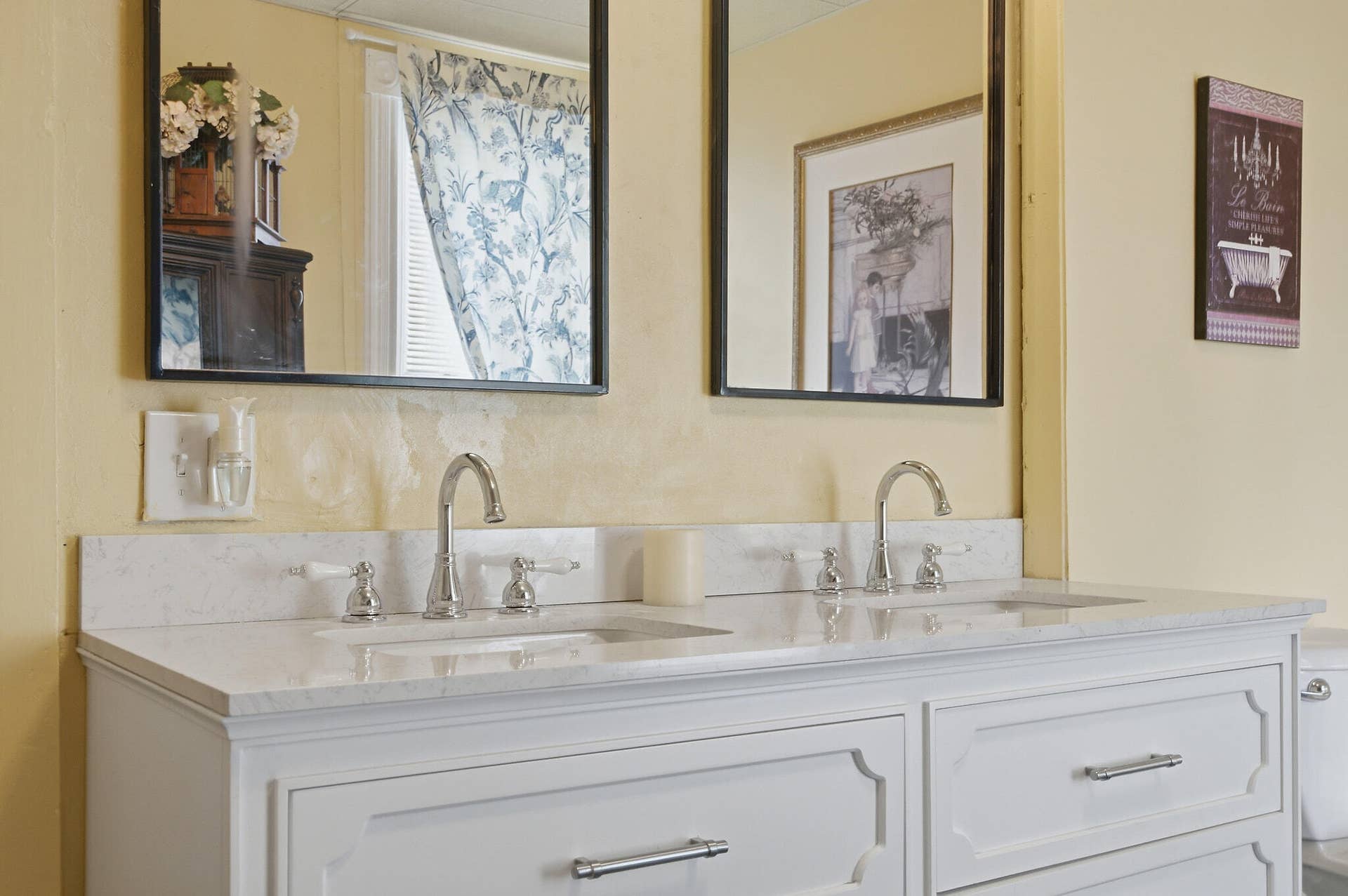 Main unit 1/2 bath