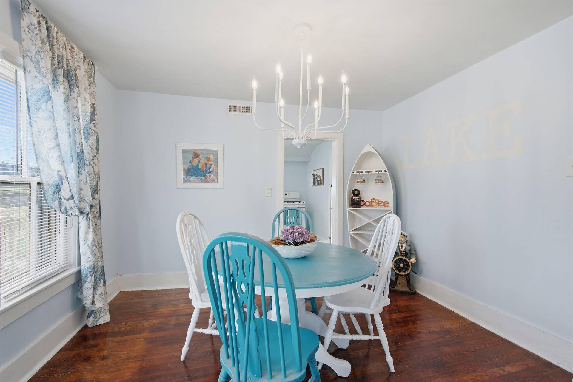 Upper unit dining room