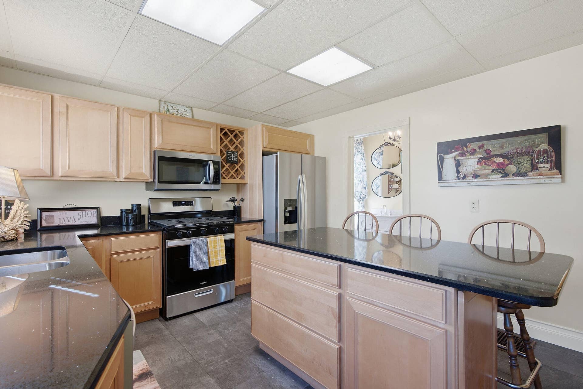 Main unit kitchen