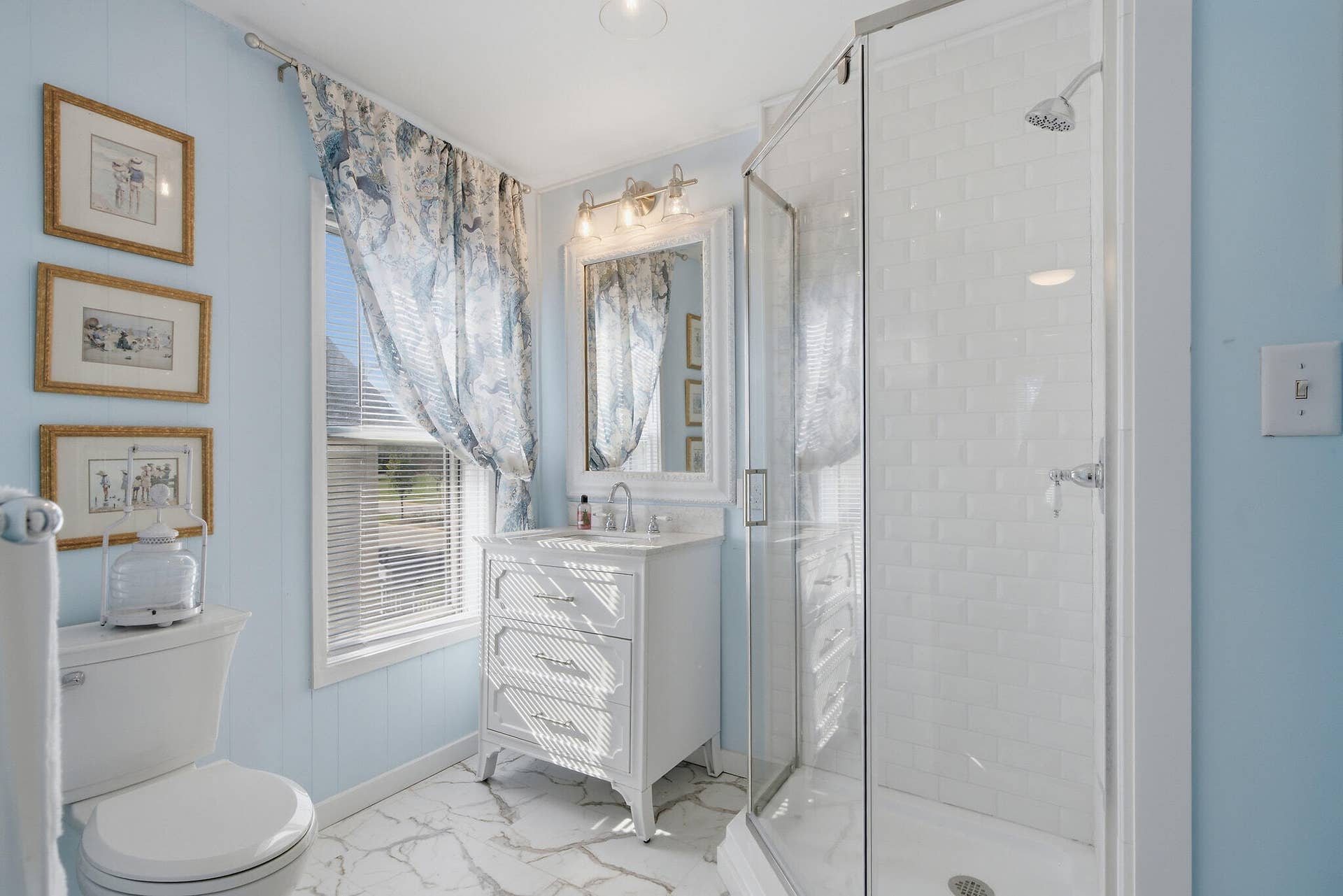 Upper unit bathroom