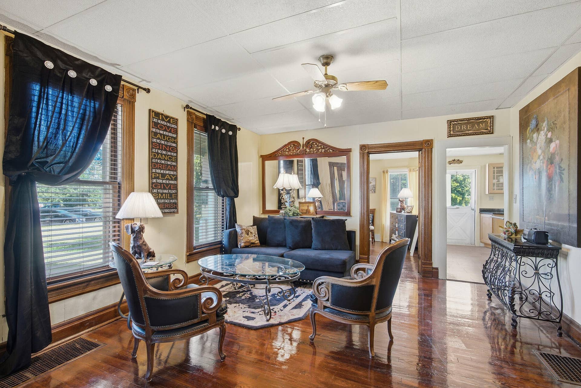 Main unit living room