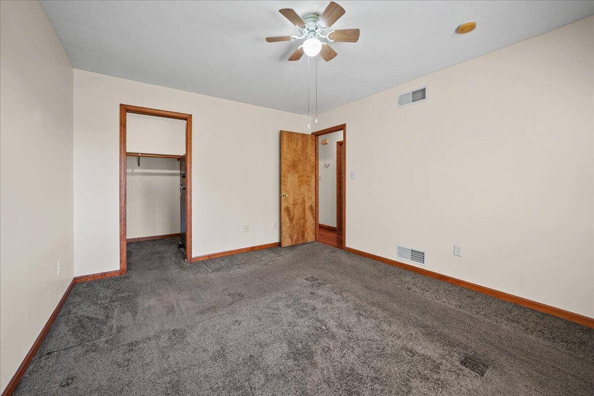 8514 Kleinman Road, Highland, IN 46322 Master bedroom Kleinman