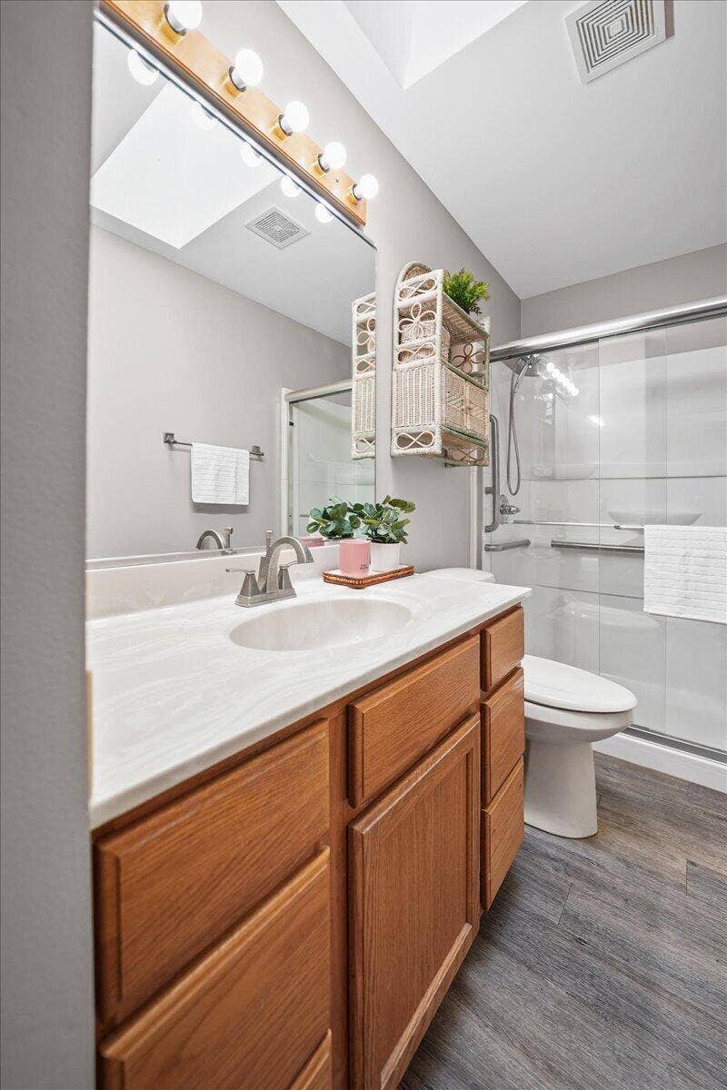 8514 Kleinman Road, Highland, IN 46322 Bathroom Kleinman