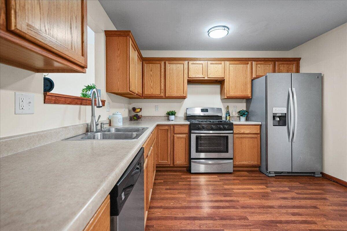 8514 Kleinman Road, Highland, IN 46322 Kitchen Kleinman -4