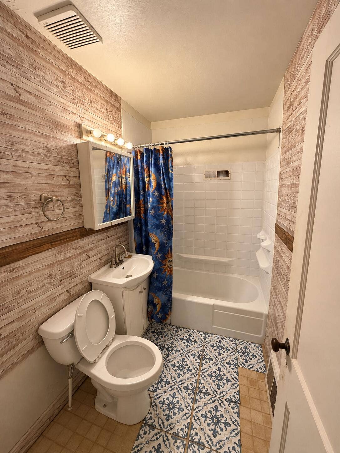 1405 2nd Avenue, Gary, IN 46402 2AC1807E-0F6B-4439-A048-497CA2E09BFC