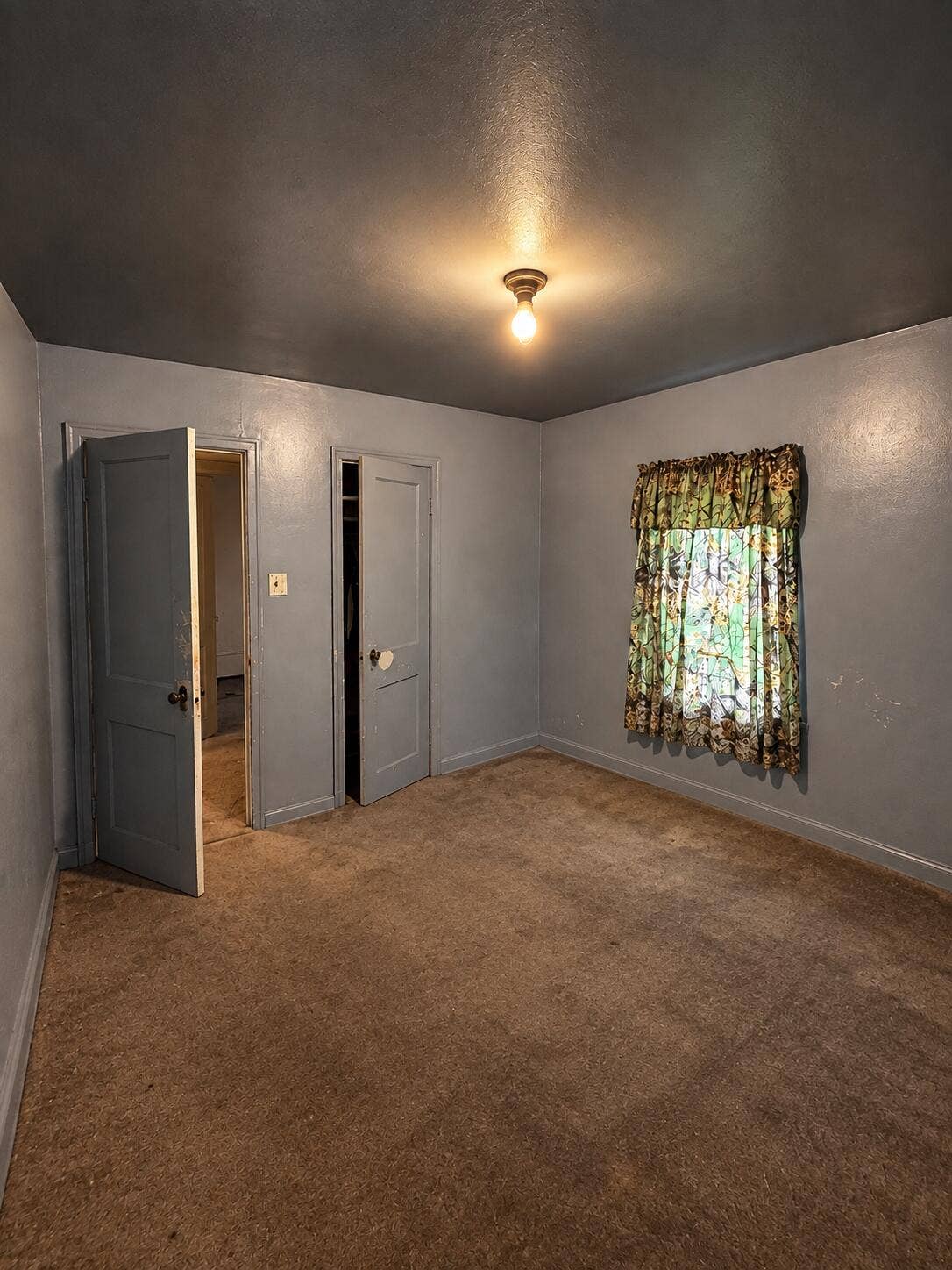 1405 2nd Avenue, Gary, IN 46402 A4A2FB41-949C-4F03-805D-B4E6F6C0F31A