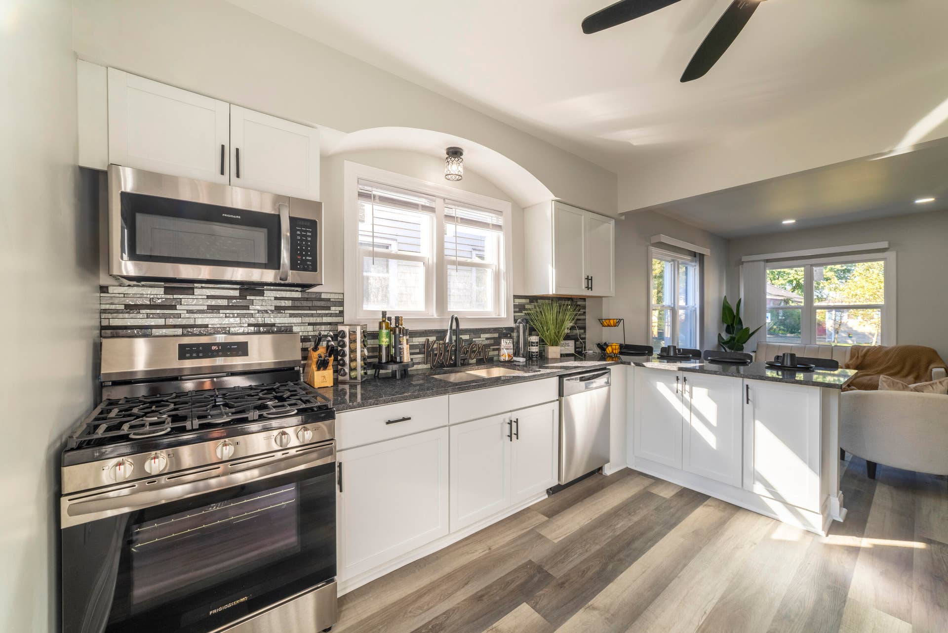 EKitchenLincoln0009