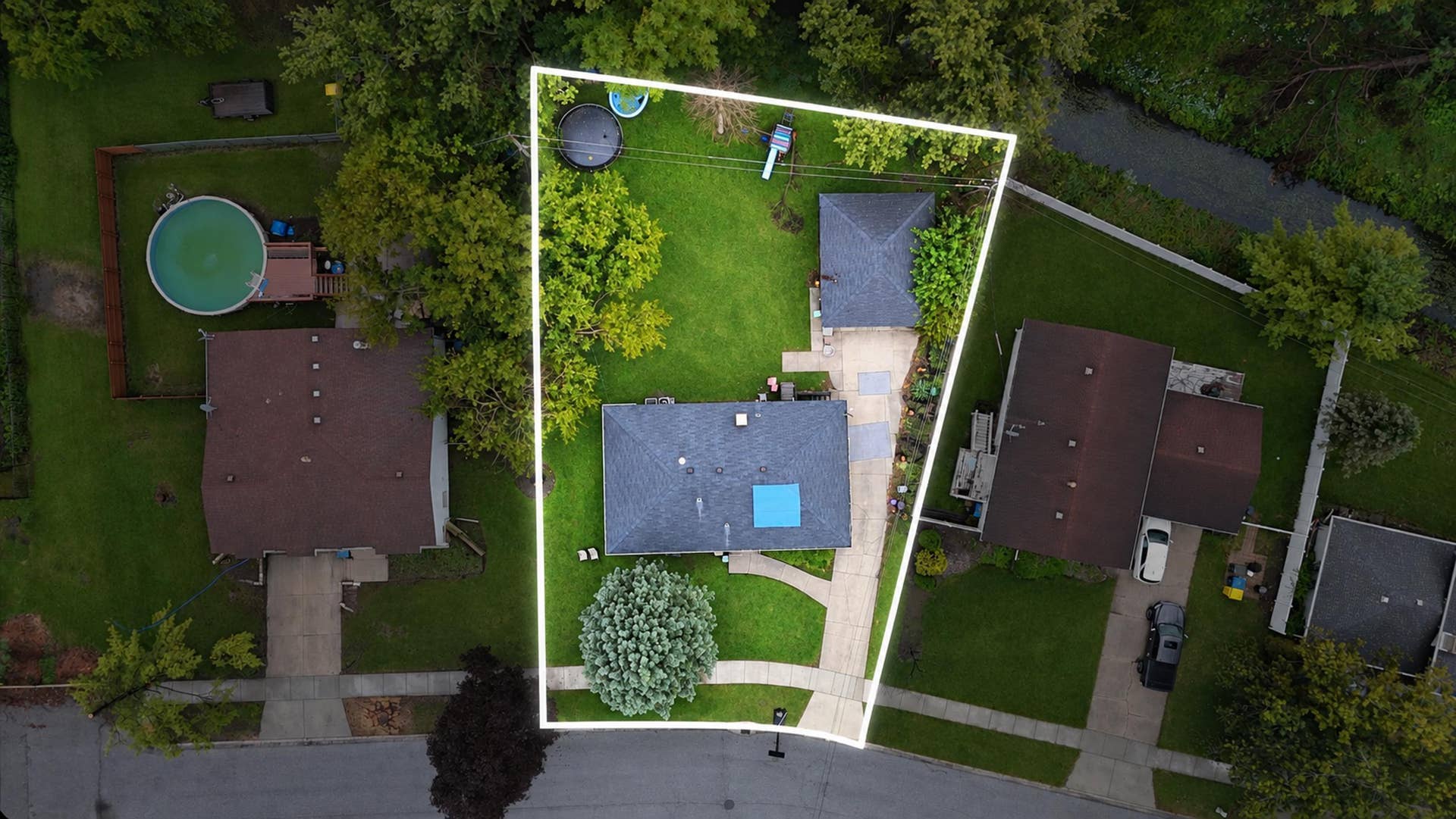 311 w 40th 17