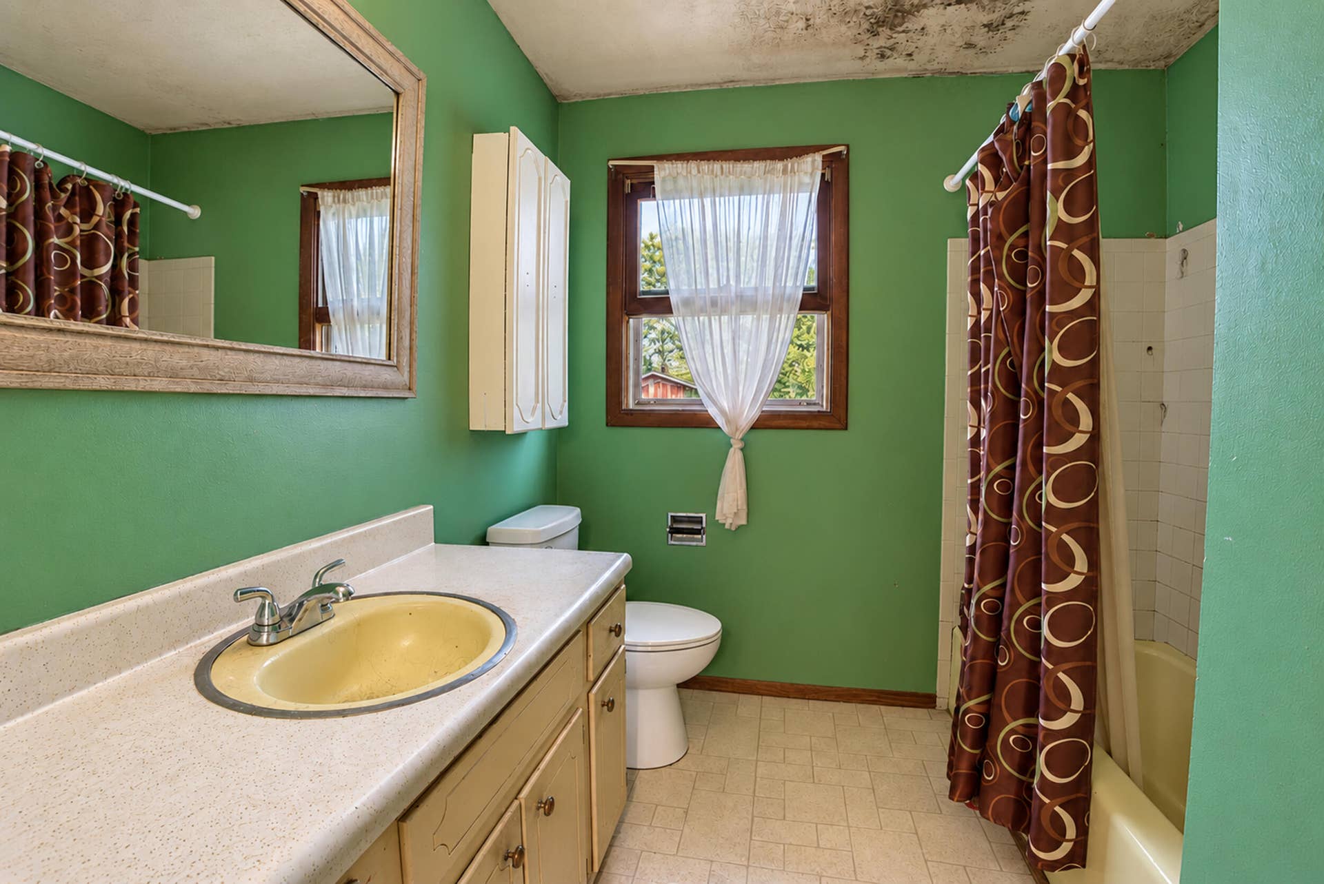 311 w 40th 3