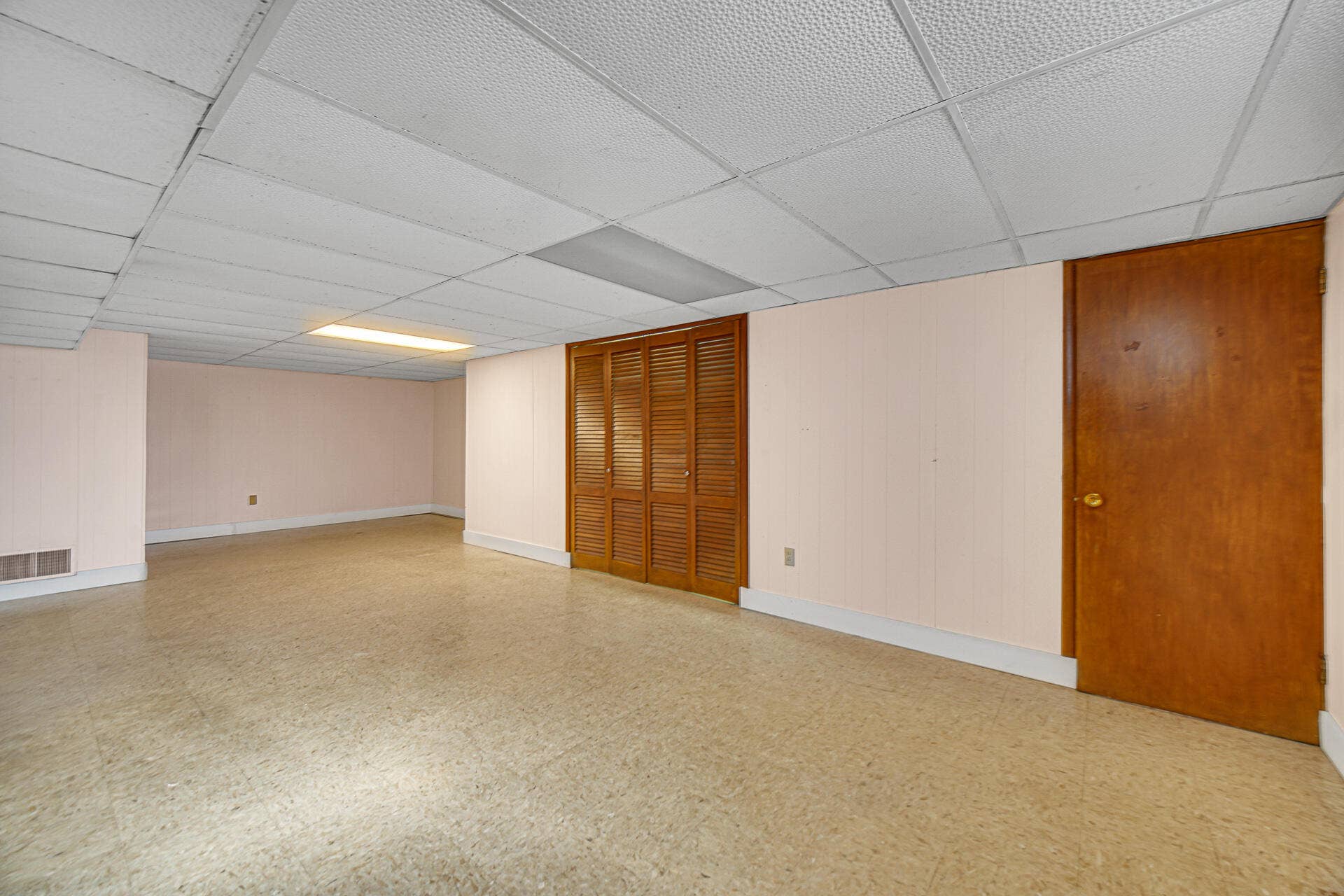 202 Timrick Drive, Munster, IN 46321 12.