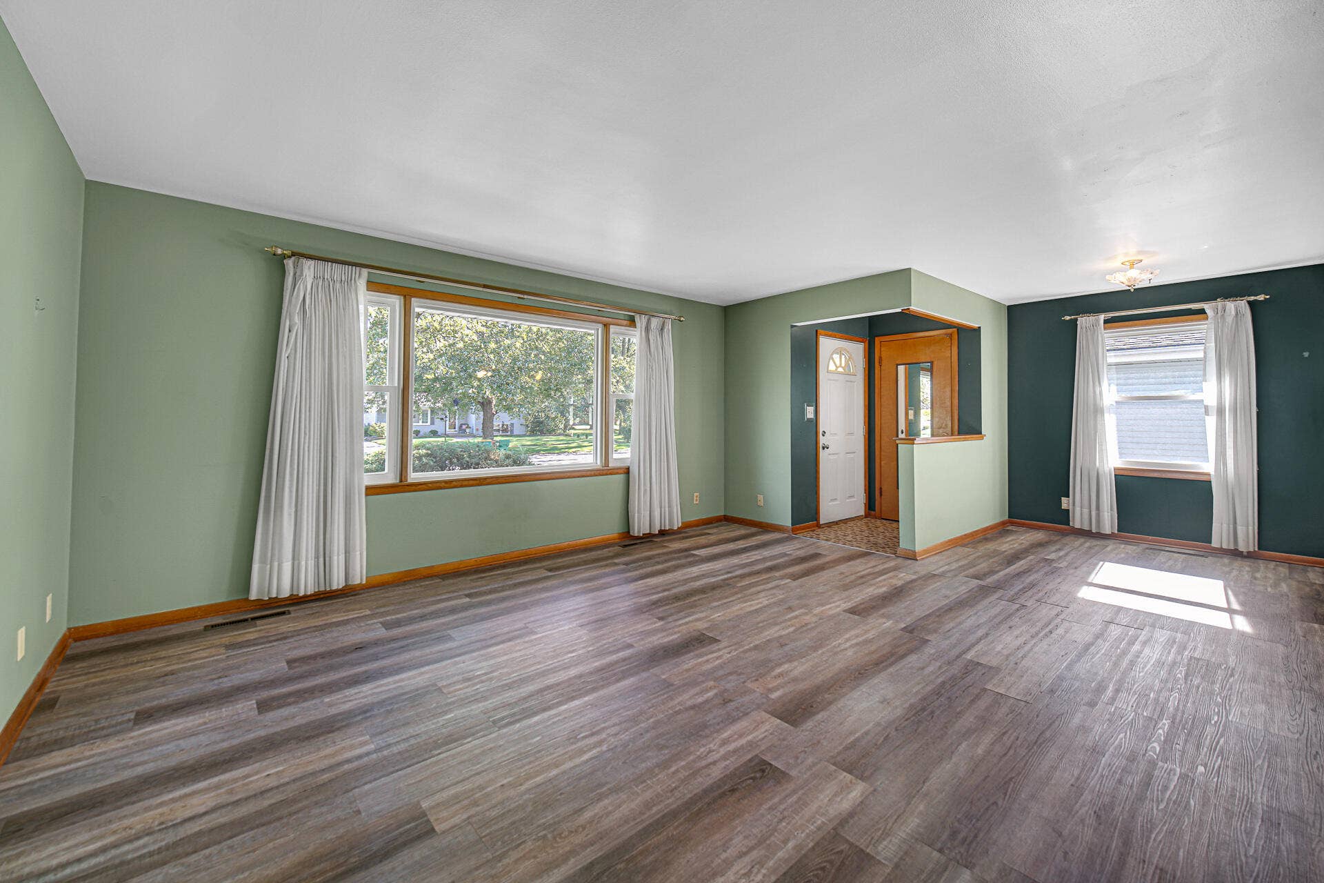 202 Timrick Drive, Munster, IN 46321 2.
