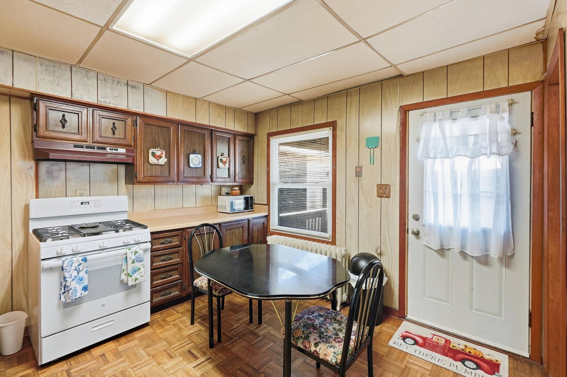 Kitchen 1