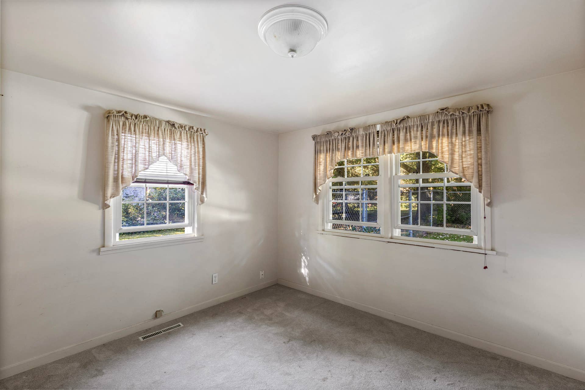 1042 Marquette Street, La Porte, IN 46350 C03A9773