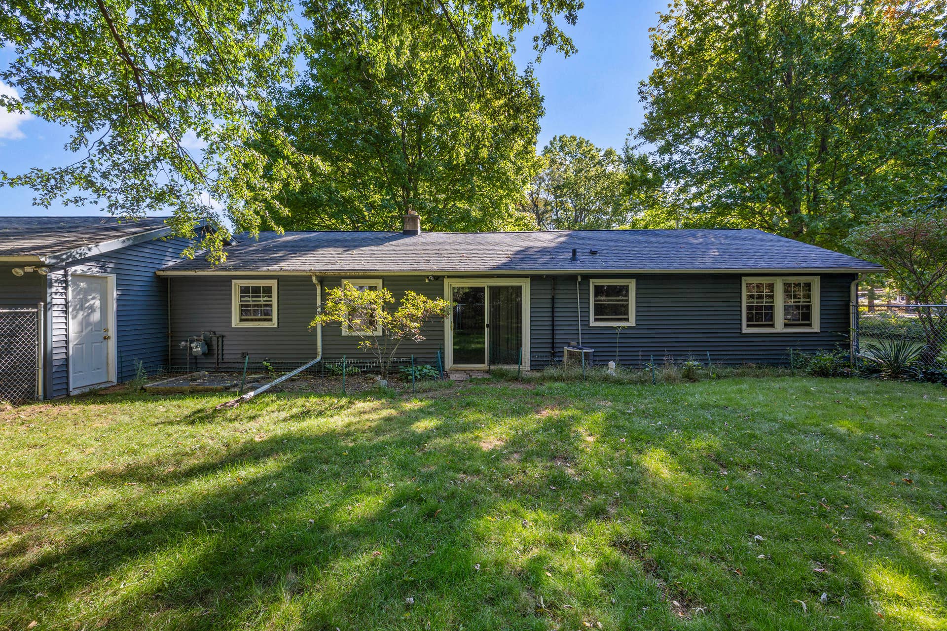 1042 Marquette Street, La Porte, IN 46350 C03A9879