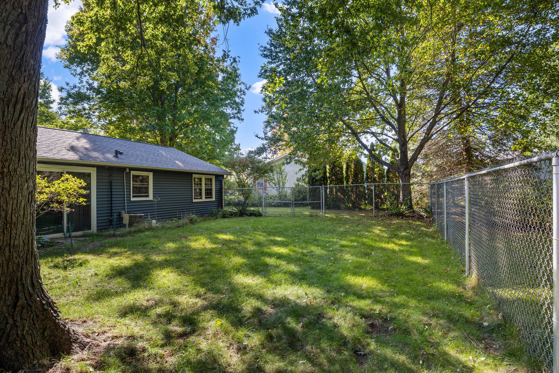 1042 Marquette Street, La Porte, IN 46350 C03A9867