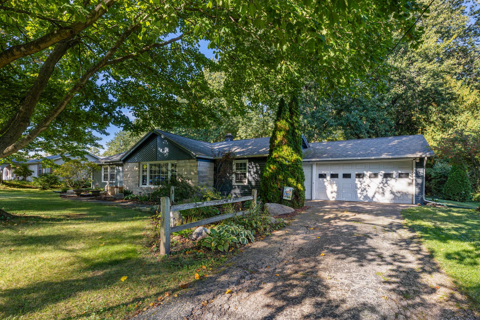 1042 Marquette Street, La Porte, IN 46350 C03A9843
