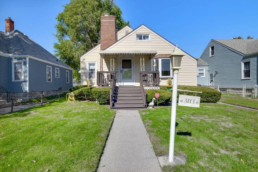 Property photo for 3113 N Pkwy, Hammond, IN