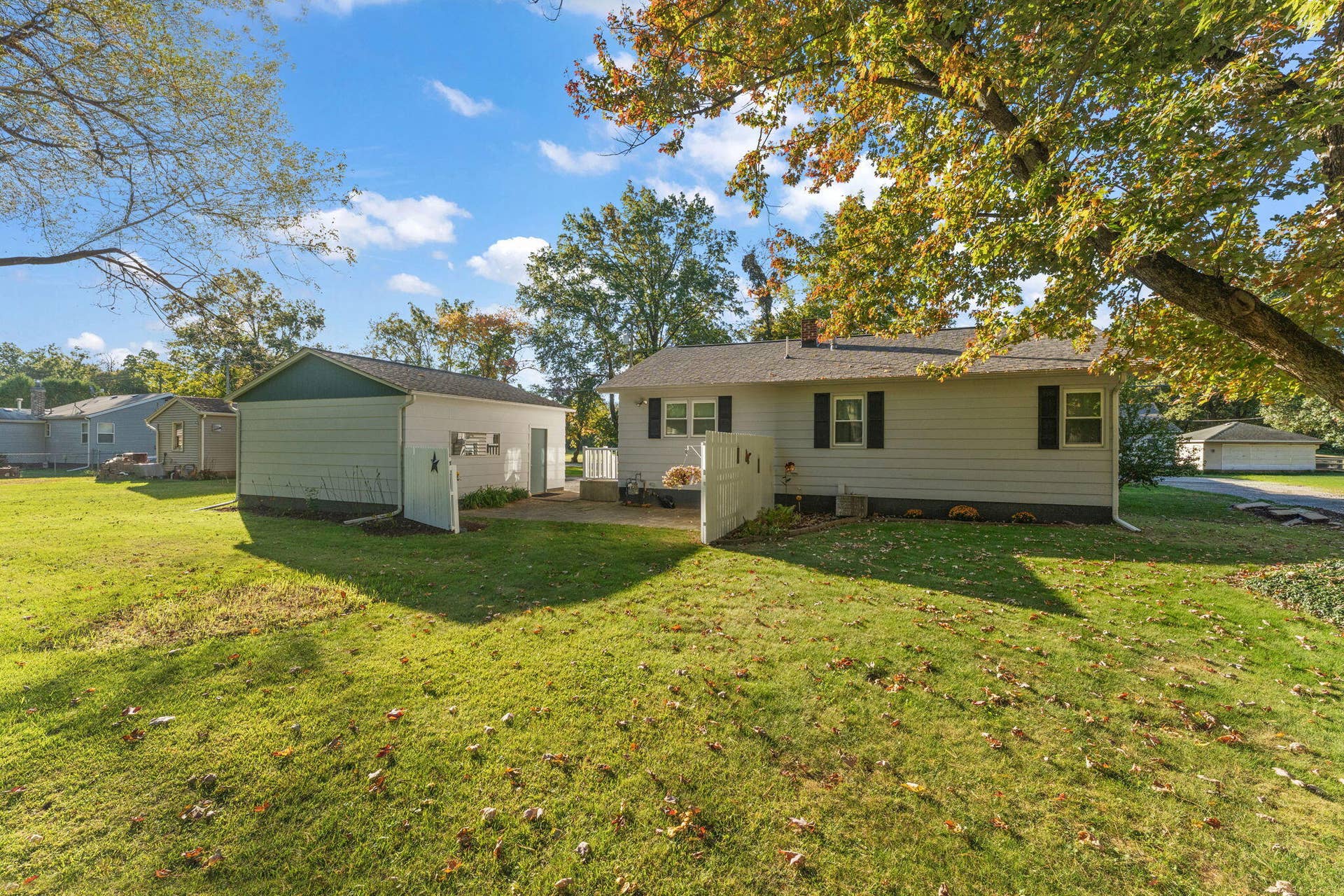 402 Daumer Road, Kouts, IN 46347 17-web-or-mls-DSC05429