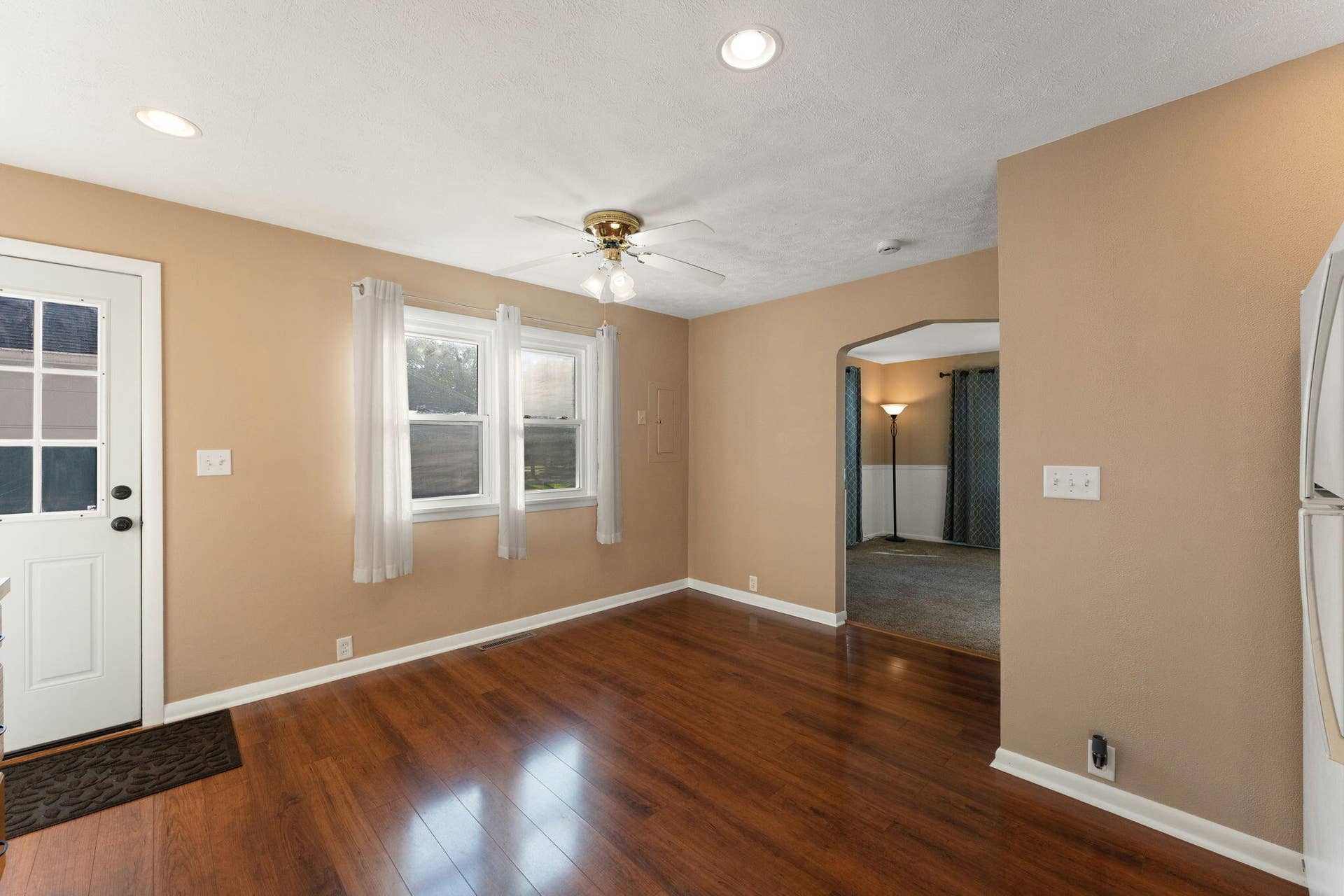402 Daumer Road, Kouts, IN 46347 8-web-or-mls-DSC05404