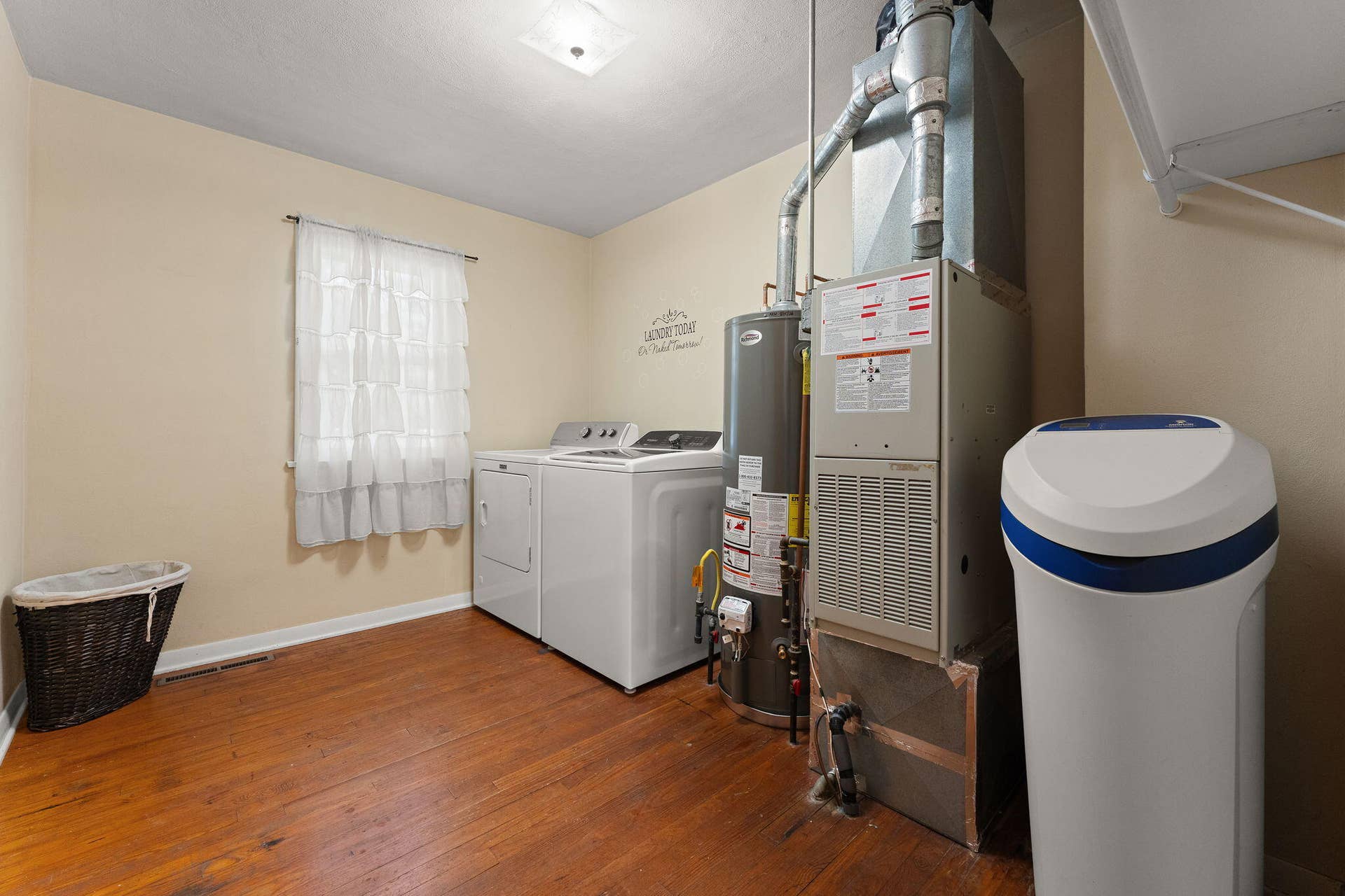 402 Daumer Road, Kouts, IN 46347 13-web-or-mls-DSC05364