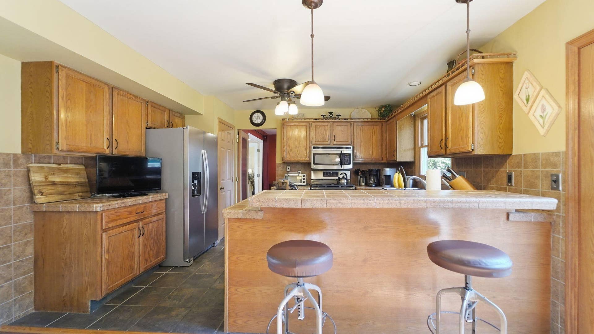 6579 86th Avenue, Crown Point, IN 46307 Kitchen
