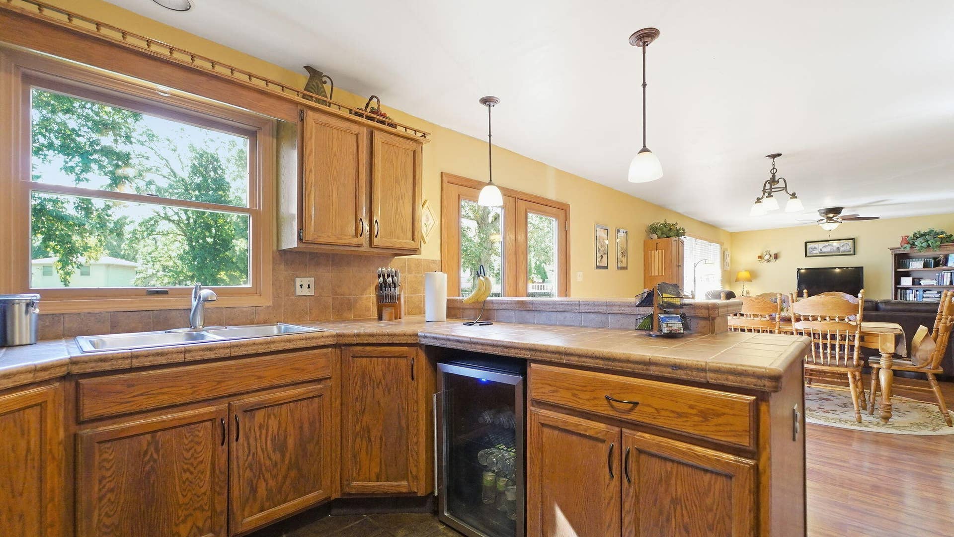 6579 86th Avenue, Crown Point, IN 46307 Kitchen