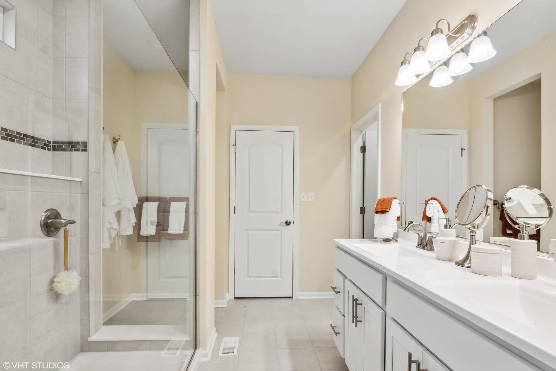 Emery - Owner's Bath - 6641 Sky Drive -