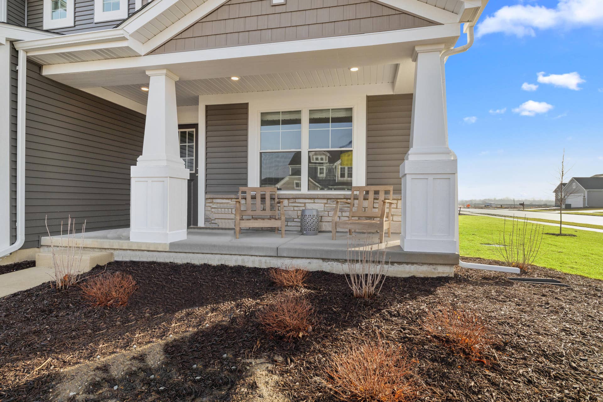Emery - Elevation C01 - Front Porch - 66
