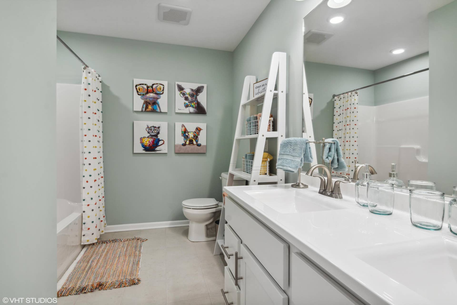 Emery - Hall Bath - 6641 Sky Drive - CAN
