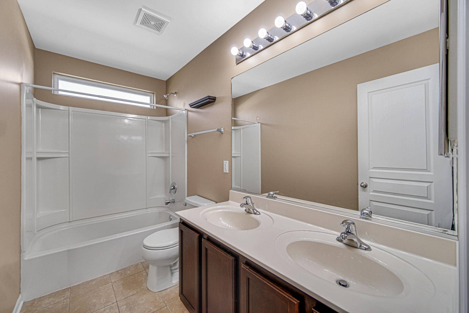 1140 Hyde Park, Crown Point, IN 46307 DSC03138