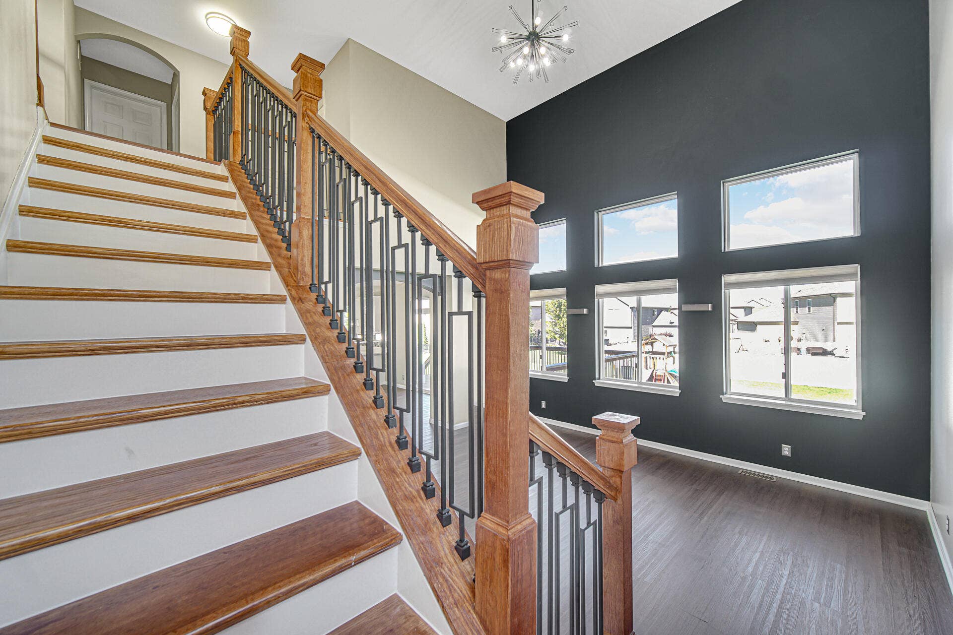 1140 Hyde Park, Crown Point, IN 46307 DSC03218