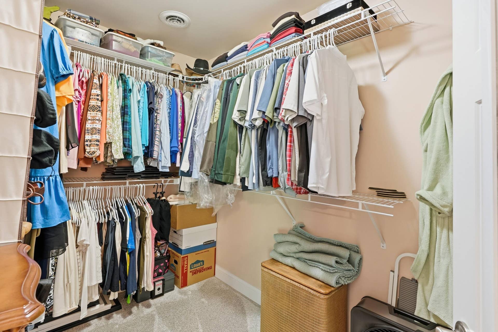 20 primary walk in closet