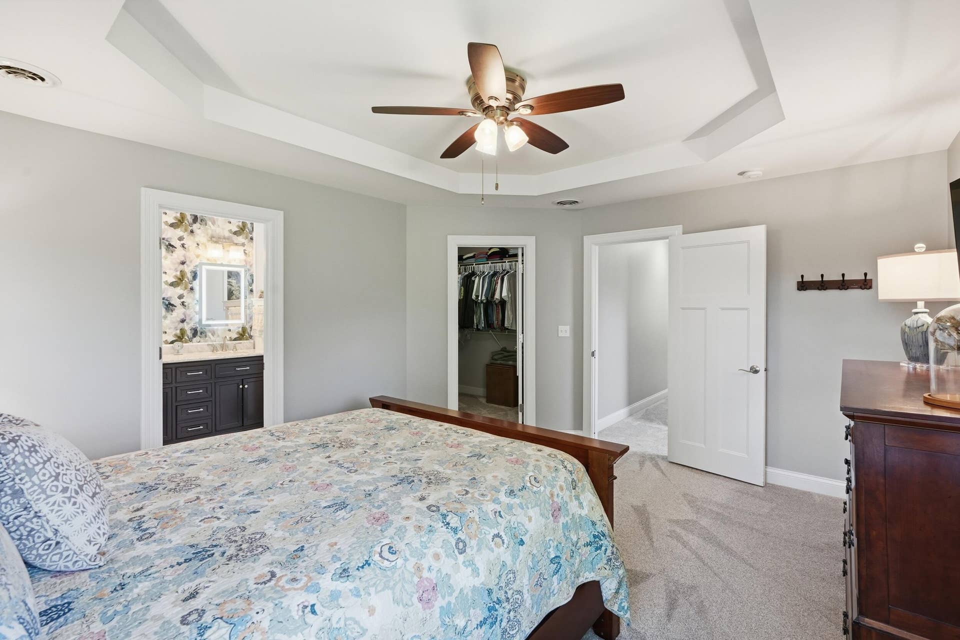19 primary suite