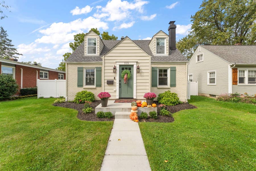 Property photo for 315 Holton Ridge, Crown Point, IN