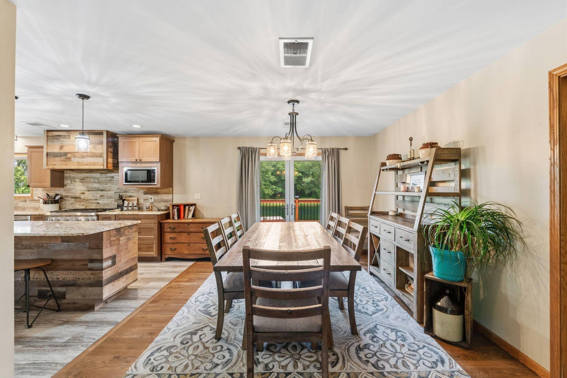 3255 S Wozniak (MLS) (8)