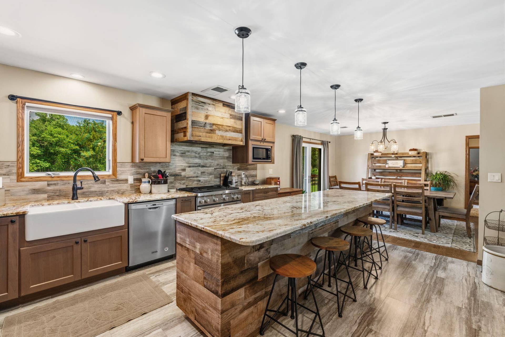 3255 S Wozniak (MLS) (7)