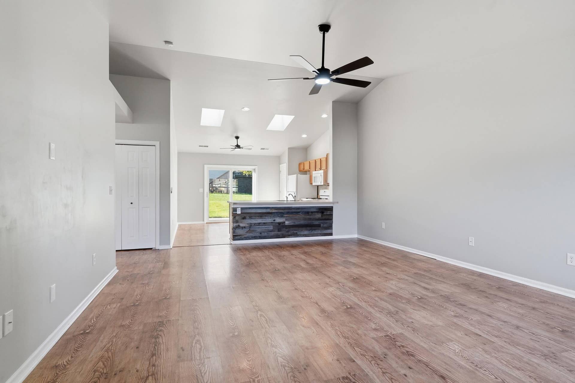 4401 73rd Court, Merrillville, IN 46410 dsc08311