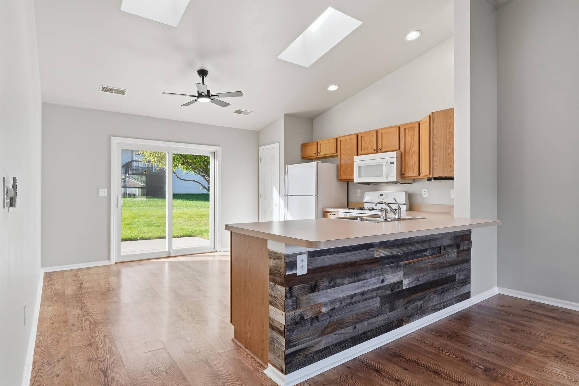 4401 73rd Court, Merrillville, IN 46410 dsc08266
