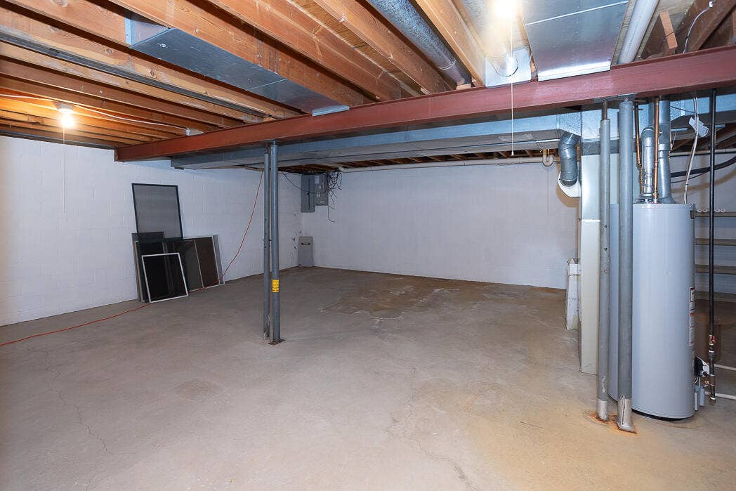 214 Farmwood Lane, La Porte, IN 46350 84web