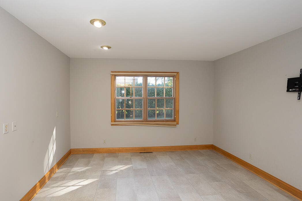 214 Farmwood Lane, La Porte, IN 46350 63web