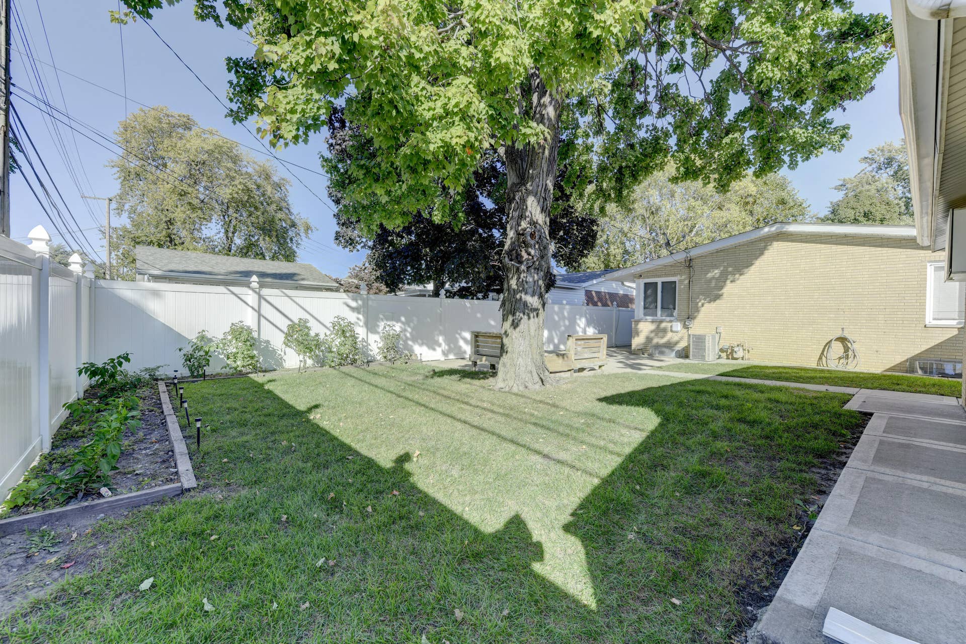 7236 Northcote Complete-10