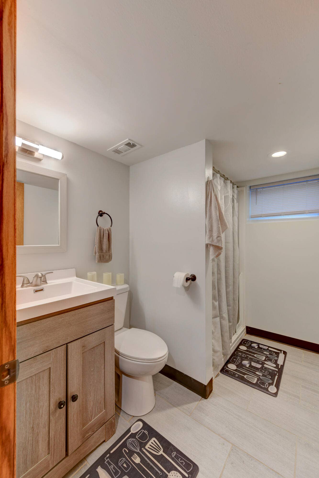 7236 Northcote Complete-29