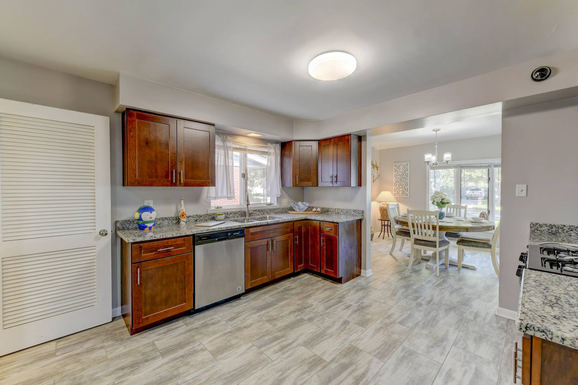 7236 Northcote Complete-17