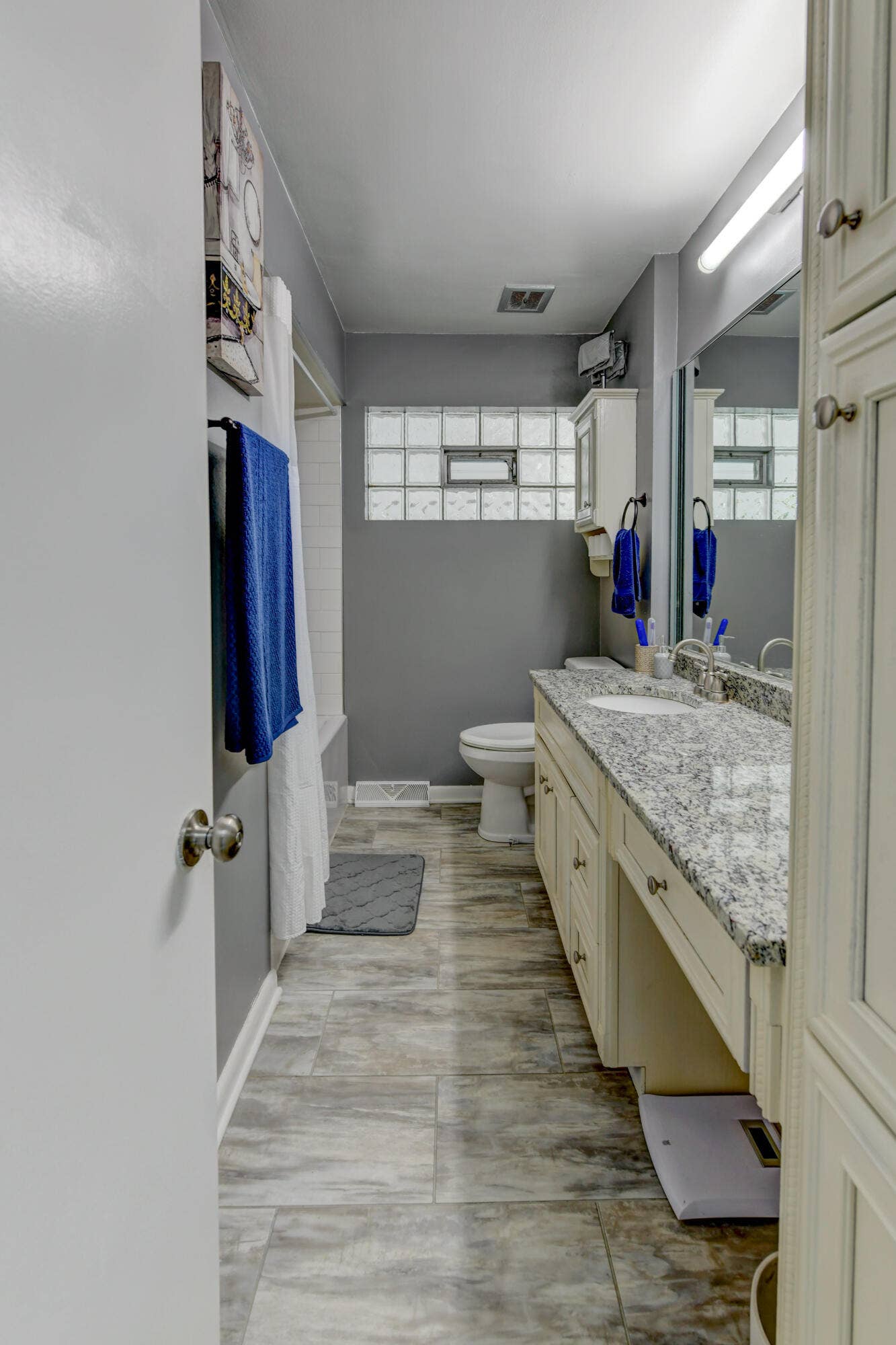 7236 Northcote Complete-20