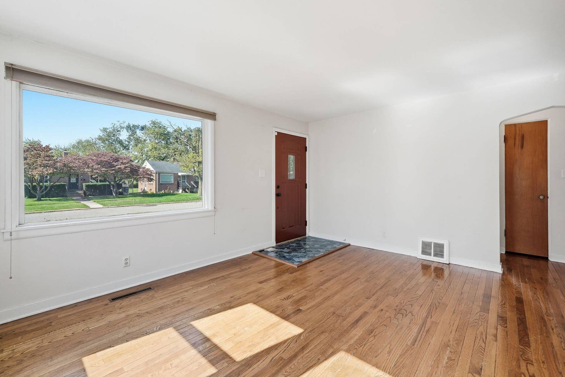 341 California Street, Hobart, IN 46342 4_DSC05614
