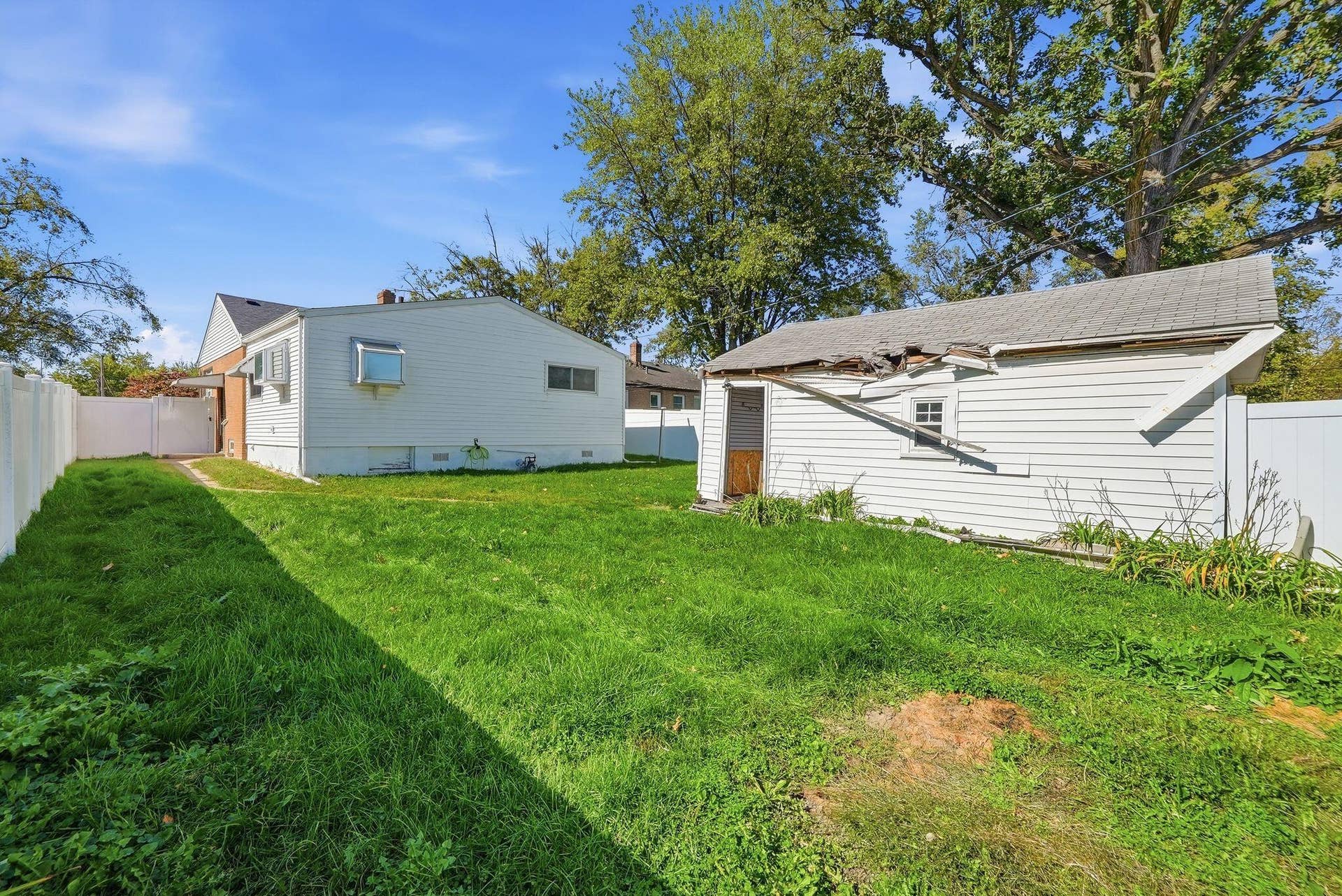 341 California Street, Hobart, IN 46342 24_DSC05742
