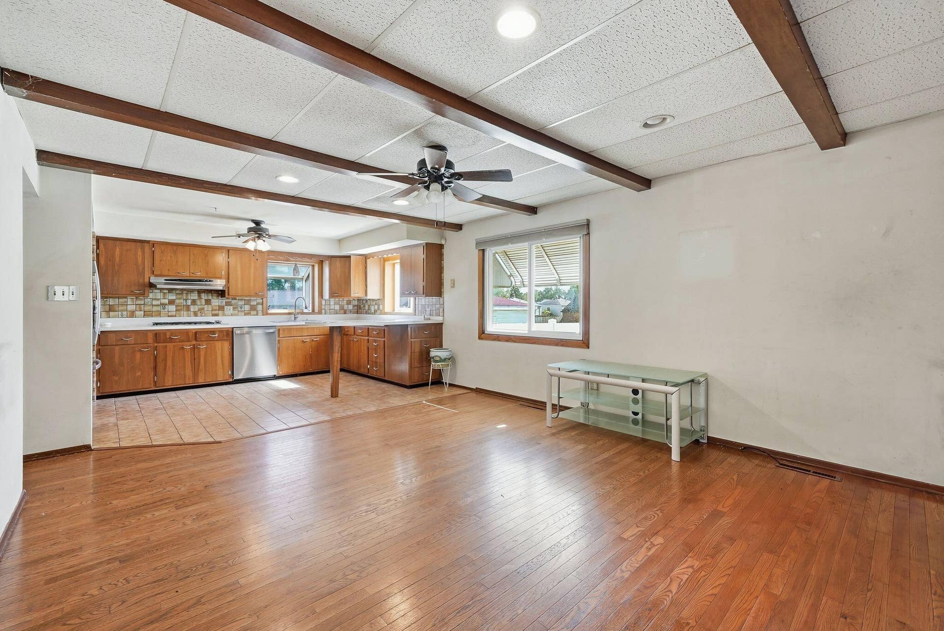 341 California Street, Hobart, IN 46342 6_DSC05644